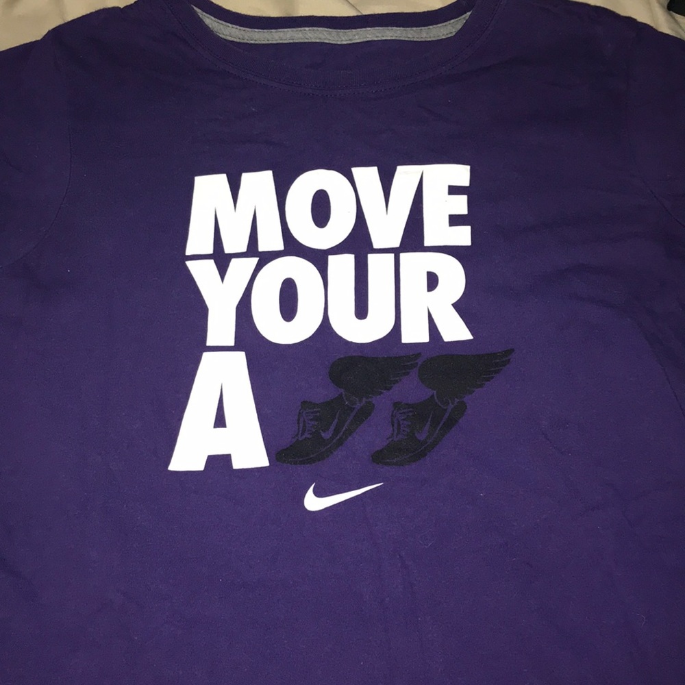 Nike tee
